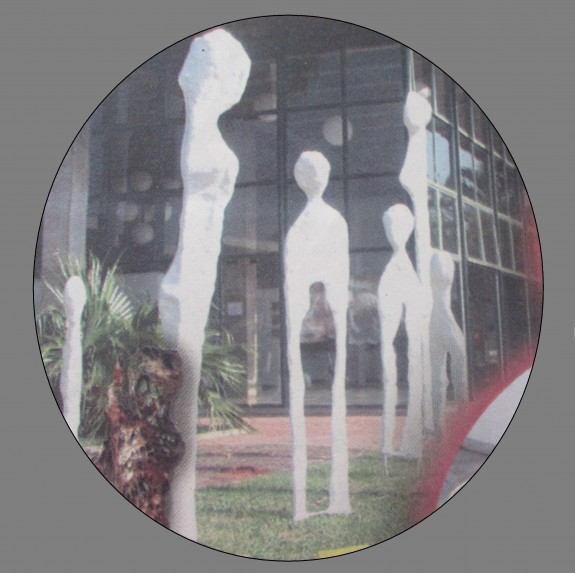 Recomeço - expostas nos jardins do teatro Municipal de araraquara - 2007 - esculturas em metal e cimento 300X600X100cm